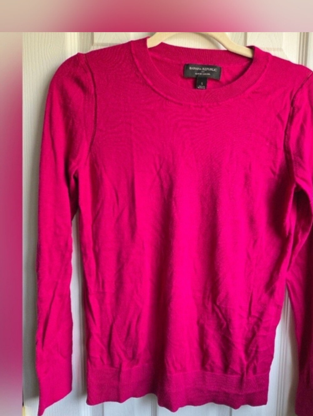 Banana Republic Women's Crewneck Sweater in Fuschia